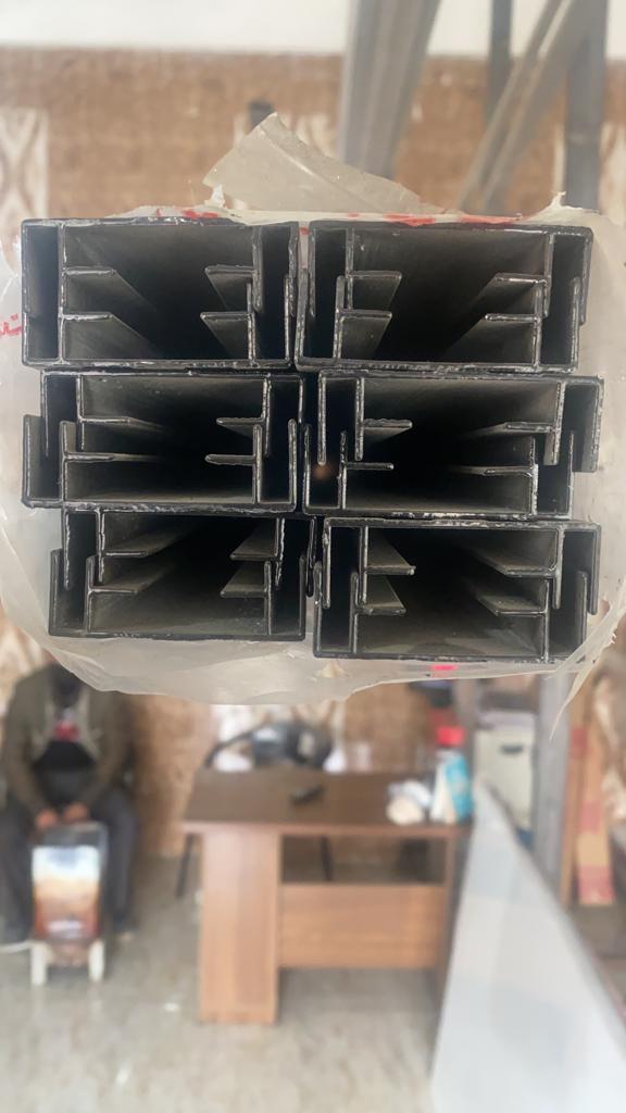 مقدسی. فریم لس. لایت باکس.