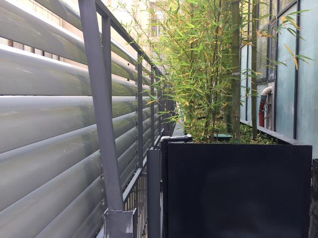 اجرای نمای شیشه‌ای لوور__انواع لوور آلومینیوم