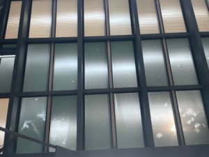 شرکت مجری نمای شیشه ای فریم لس