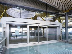 درب اتوماتیک شیشه ای