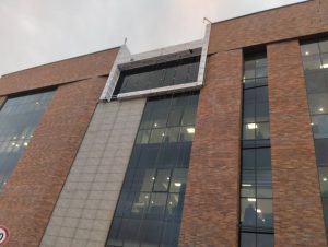 قیمت عمده لامل و متعلقات نمای شیشه‌ای کرتین وال درب کارخانه