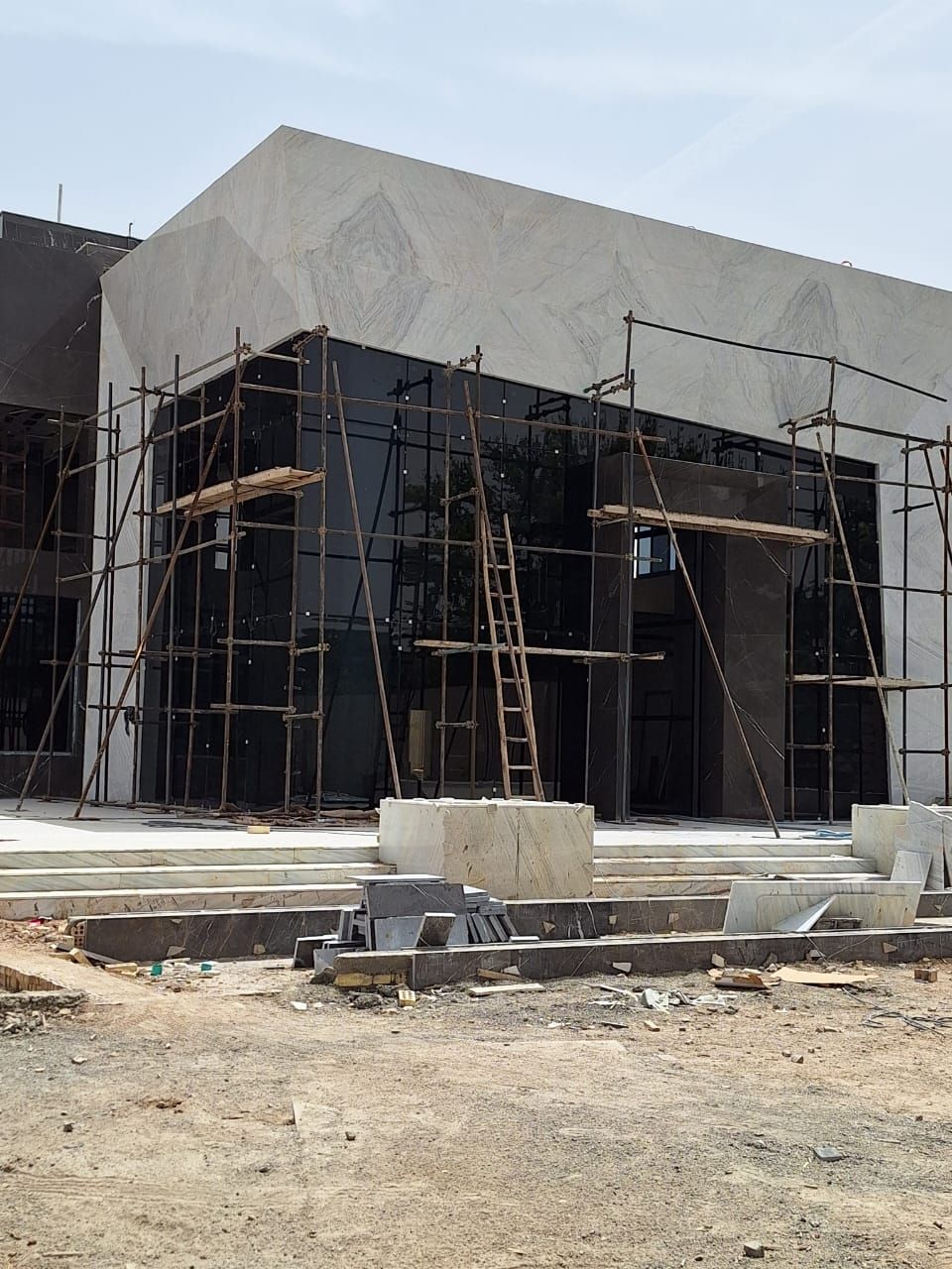 ​عایق‌بندی مطمئن در نمای کرتین وال فیس کپ