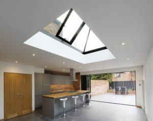 سقف شیشه‌ای پاسیو و حیاط