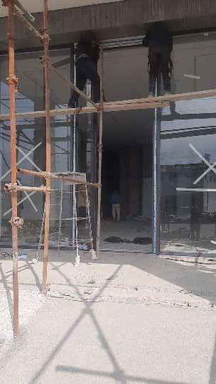 تمرکز بر جزئیات فنی، نصب و نگهداری کرتین وال