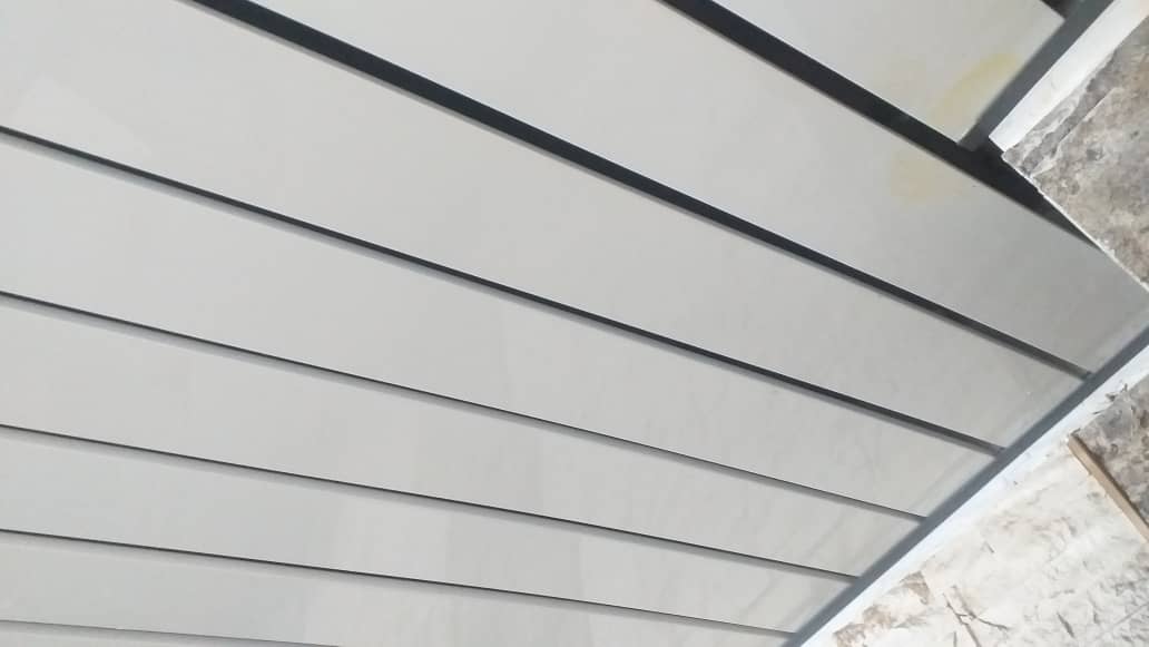 طراحی و اجرای لوور ثابت آلومینیومی مدرن