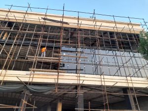 بررسی مزایای فریم لس بازشو در نما